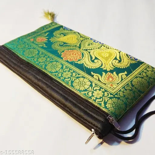 New Stylish Clutches for Every Occasion